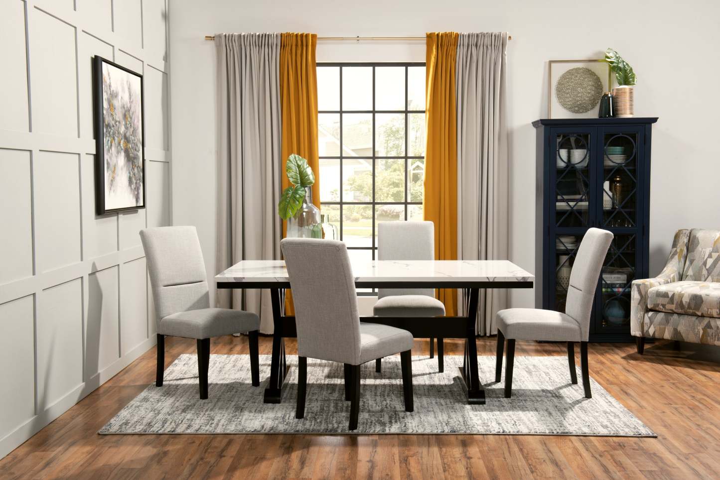 Ensemble de salle à manger Vérone 5 pièces avec table de 70 po (L), dessus en marbre synthétique, base à tréteaux et 4 chaises - blanc