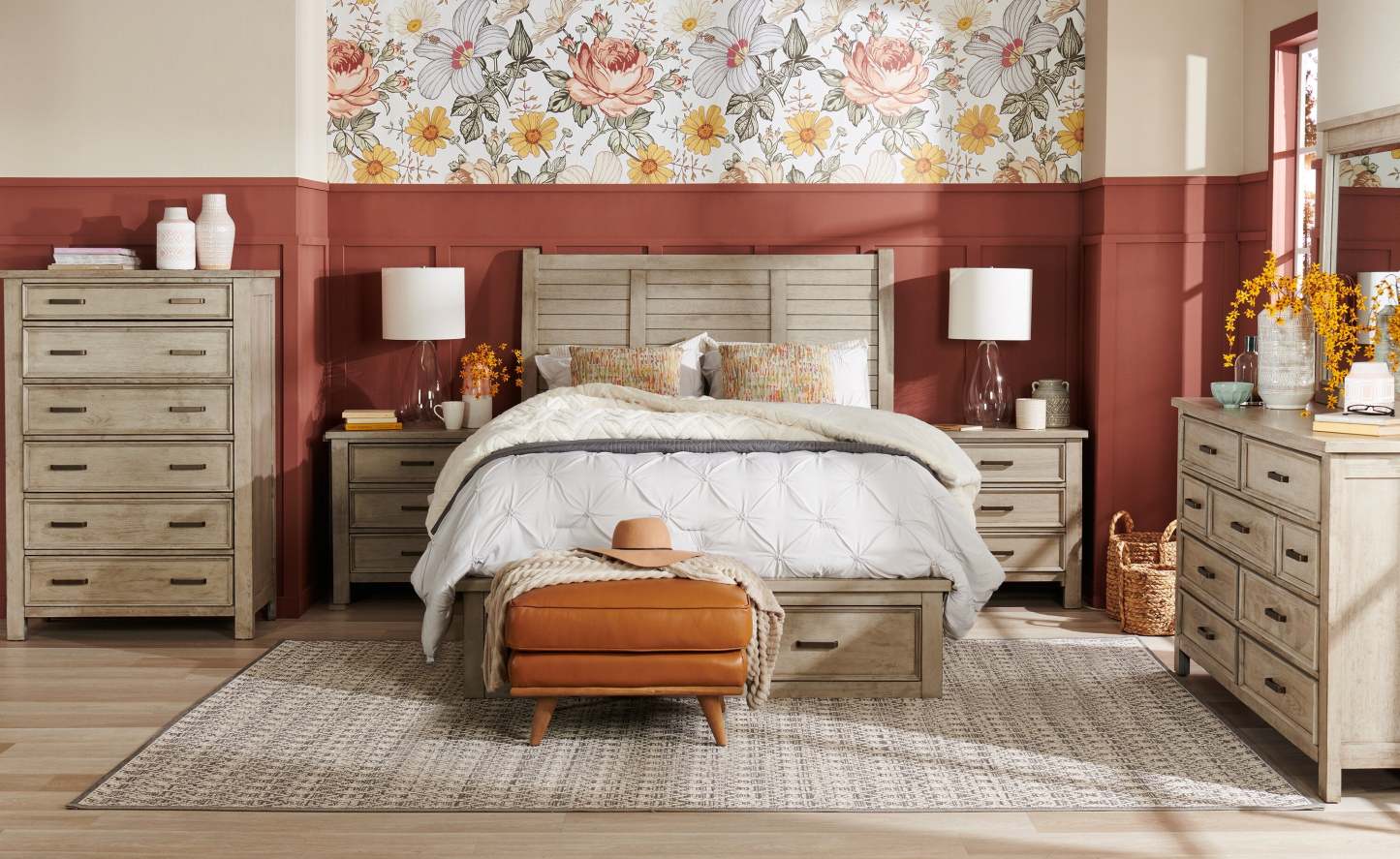 Ottoman Vivia 28 en cuir véritable avec base en bois - Brun caramel | Pouf Vivia de 28 po en cuir avec base en bois - brun caramel véritable