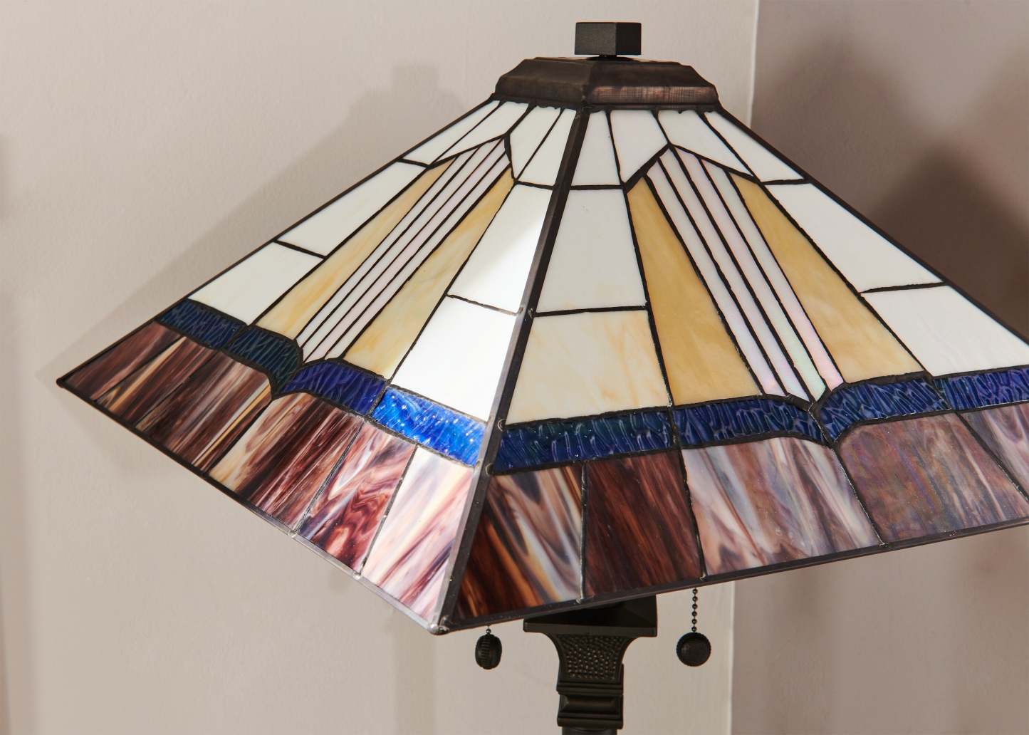 Walter 62 Tiffany Style Lampadaire en Verre Soufflé à la Main|Lampe à pied Walter de 62 po de style Tiffany avec verre soufflé à la main