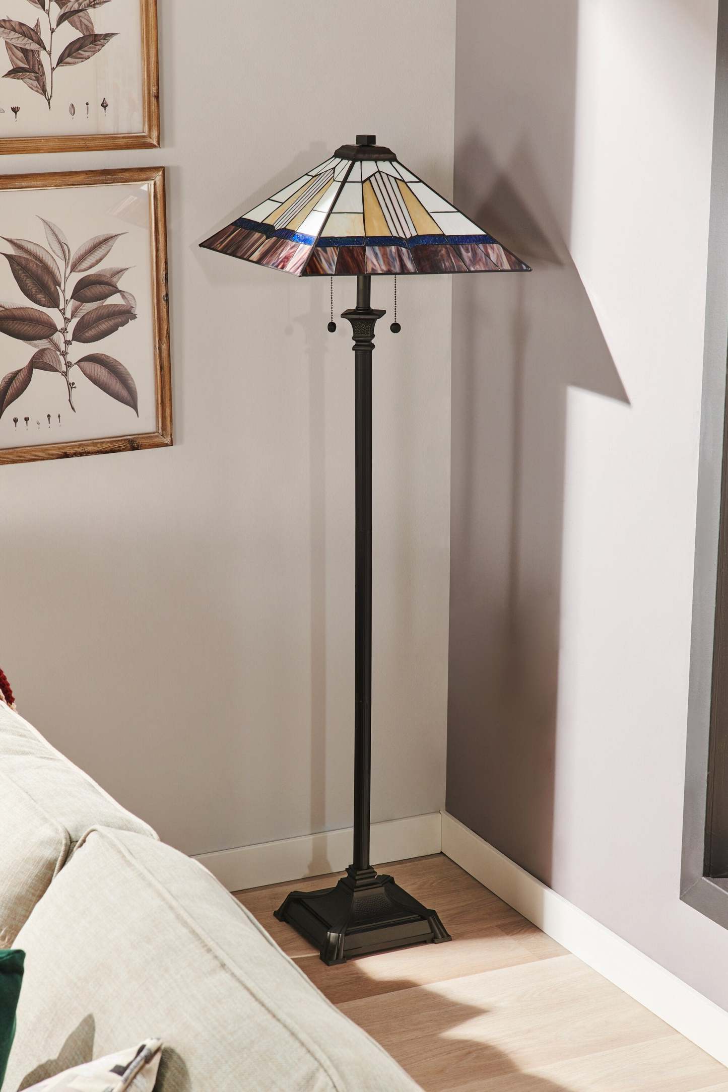 Walter 62 Tiffany Style Lampadaire en Verre Soufflé à la Main|Lampe à pied Walter de 62 po de style Tiffany avec verre soufflé à la main