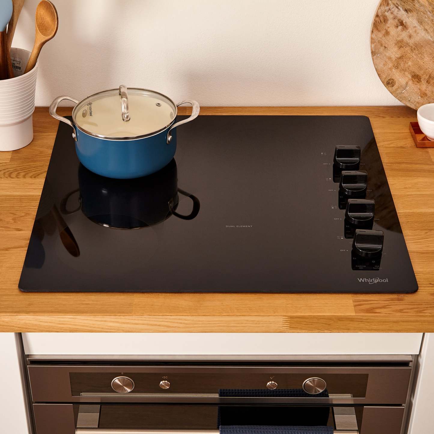 Whirlpool 24 4-Element Electric Cooktop - Black - WCE55US4HB | Surface de cuisson électrique Whirlpool de 24 po à 4 éléments - noire - WCE55US4HB