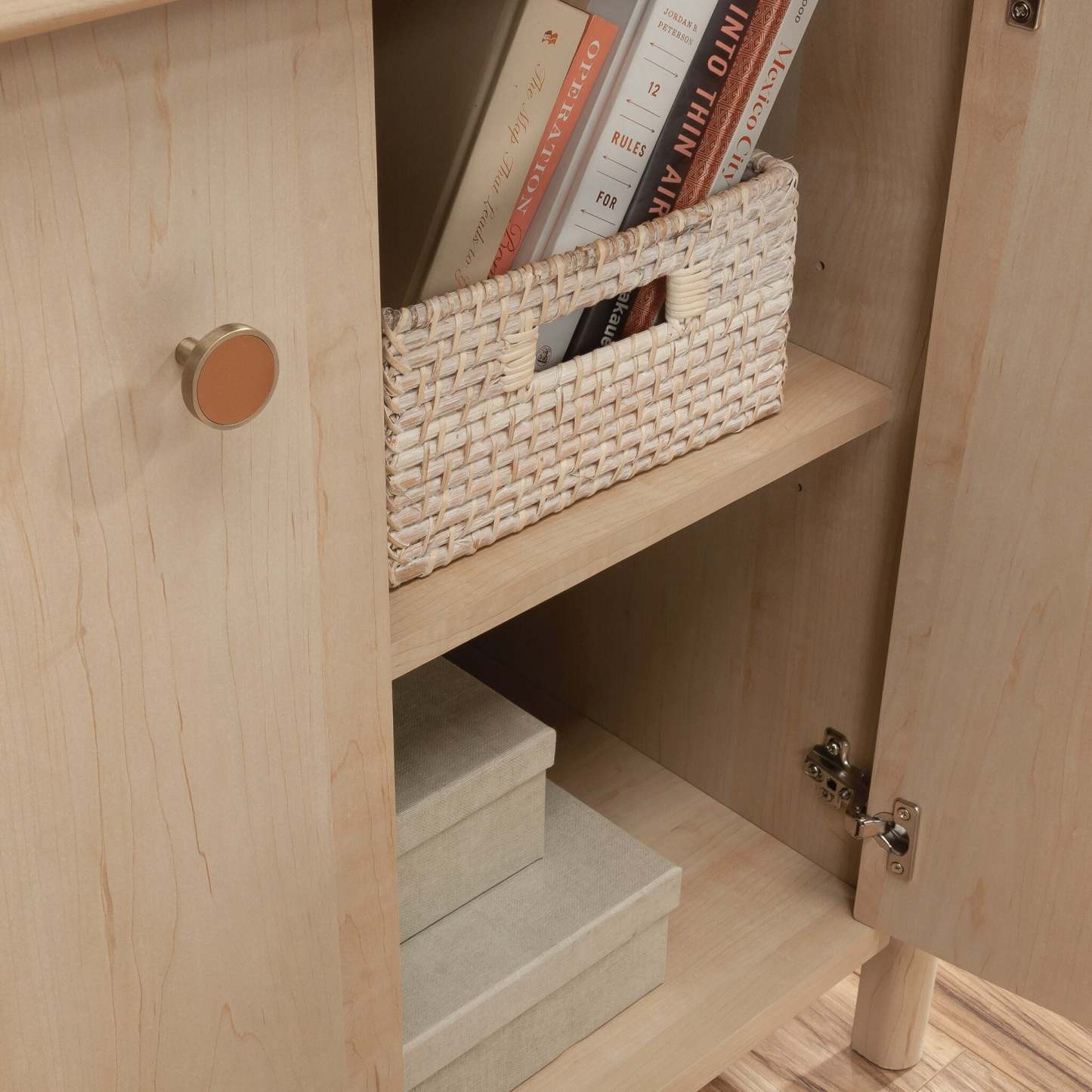 Whitaker Point 31.5 Commercial Grade Storage Cabinet - Natural Maple|Armoire de rangement Whitaker Point de 31,5 po de qualité commerciale - érable naturel