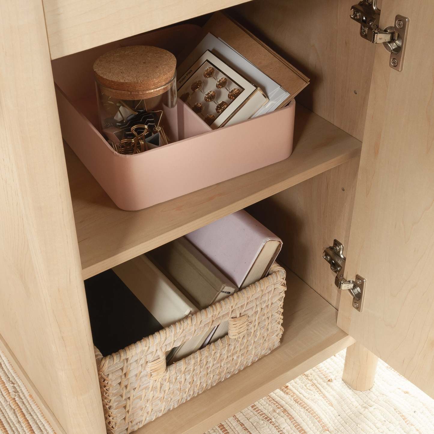 Bureau de direction Whitaker Point de 65,98 po de qualité commerciale à 5 tiroirs avec armoire - érable naturel