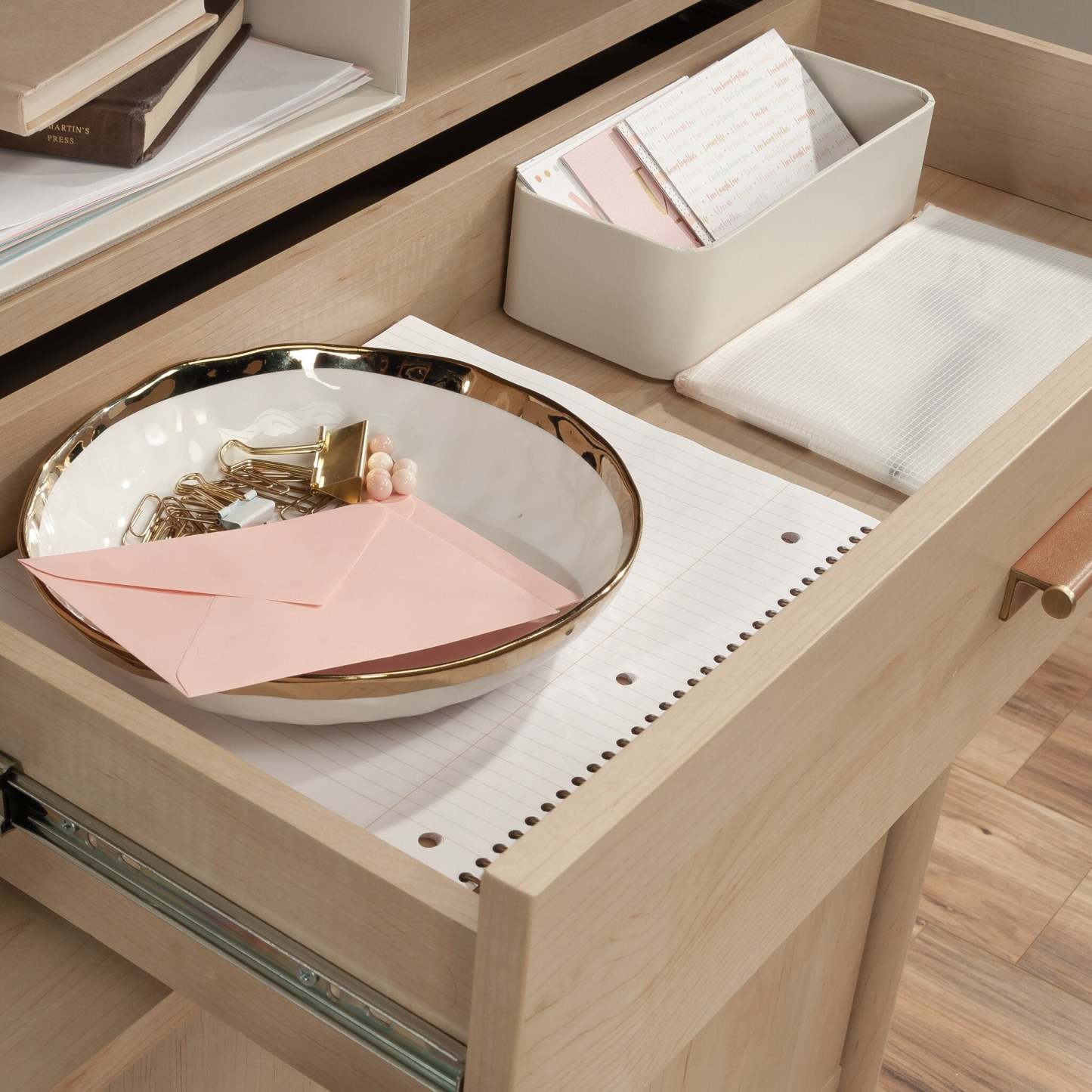 Whitaker Point 31.5 Library Hutch with Drawer - Natural Maple|Crédence de type bibliothèque Whitaker Point de 31,5 po avec tiroir - érable naturel