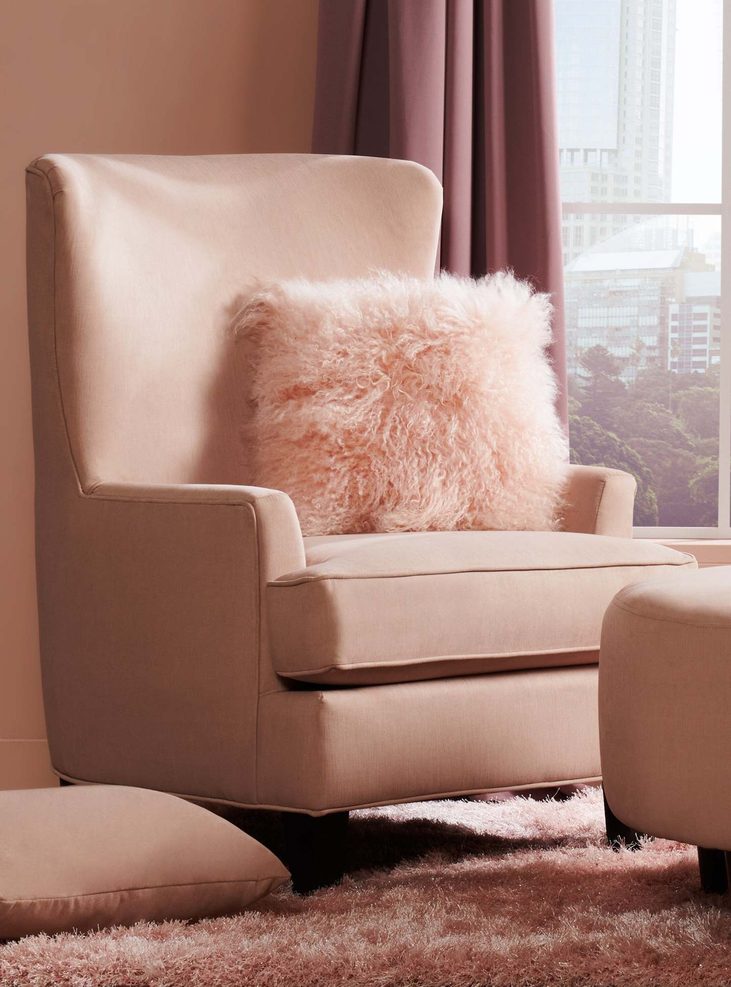 Made in Canada Sofa Lab Fauteuil d’appoint à oreilles personnalisable 32 po en tissu d’apparence lin - rose Pax Rose | Fauteuil d’appoint à oreilles de Sofa Lab de 32 po fabriqué au Canada en tissu d’apparence lin - rose Pax Rose | WING3249