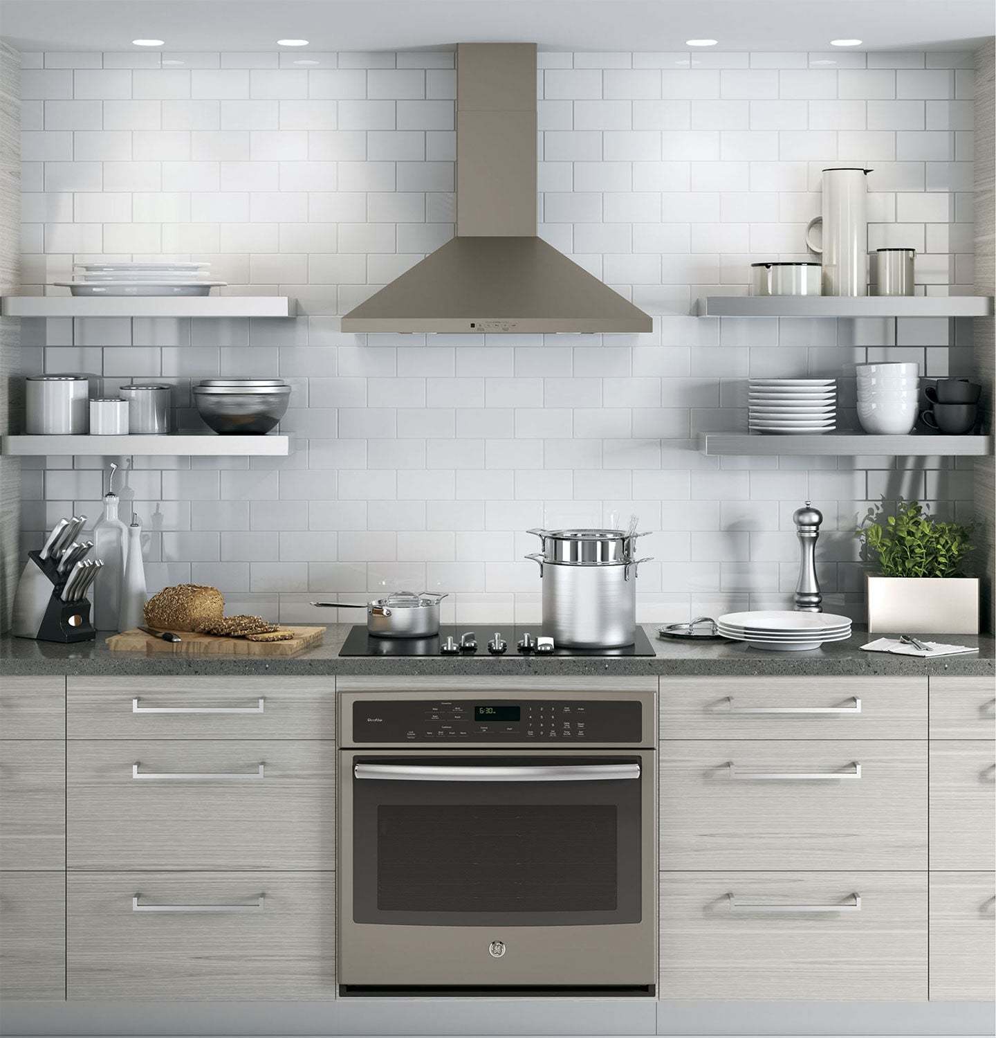 GE 30 Wall-Mount Pyramid Chimney Range Hood – JVW5301EJESC|Hotte cheminée murale de style pyramidal GE de 30 po - JVW5301EJESC|JVW5301E