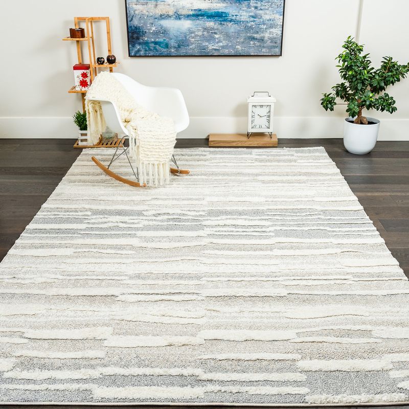 Lola Ajor Cream Shag Area Rug - 6'7 x 9'6|Carpette à poil long Lola Ajor crème - 6 pi 7 po x 9 pi 6 po