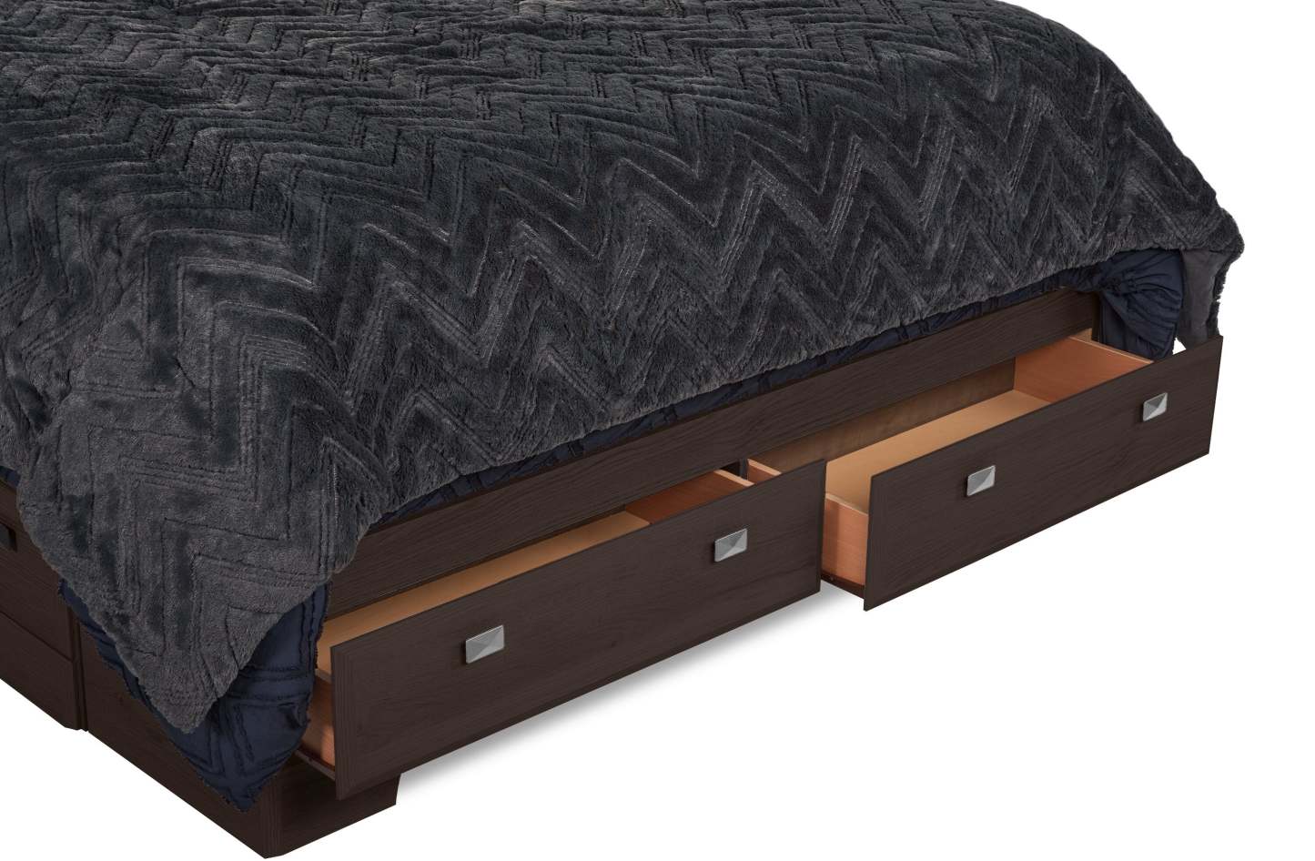 Yorkdale 5-Piece Queen 6 Drawer Storage Bedroom Package - Brown | Ensemble de chambre à coucher avec rangement Queen 5 pièces à 6 tiroirs Yorkdale - Brun