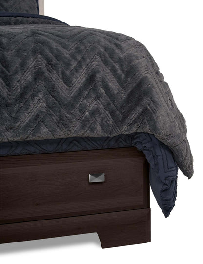 Yorkdale 5-Piece Queen 6 Drawer Storage Bedroom Package - Brown | Ensemble de chambre à coucher avec rangement Queen 5 pièces à 6 tiroirs Yorkdale - Brun