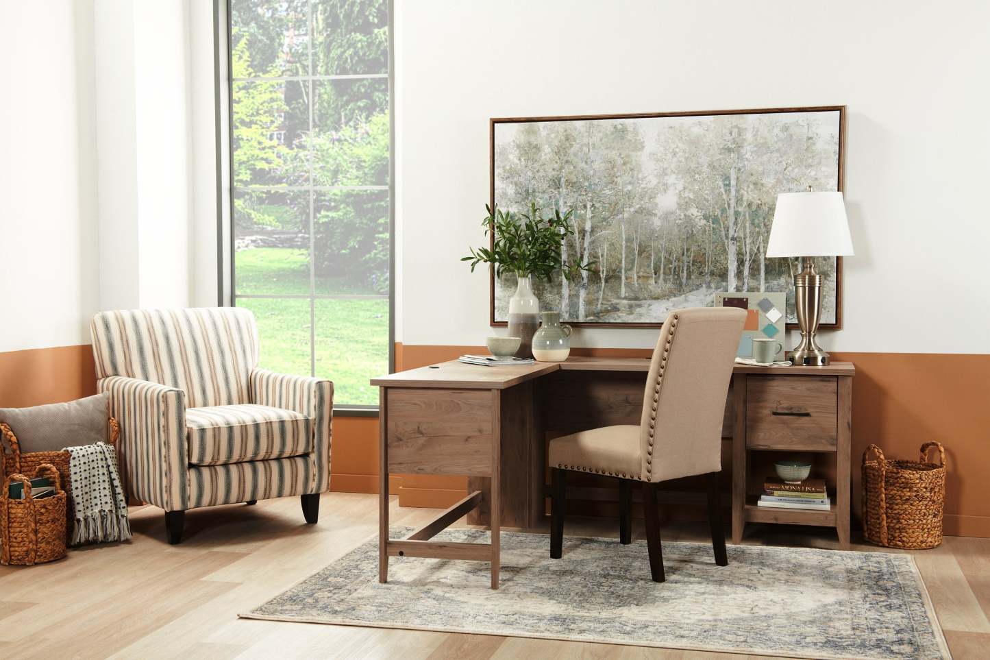 Chaise de salle à manger York avec tissu d'apparence lin et garniture cloutée - Taupe | Chaise de salle à manger York en tissu d'apparence lin avec bordure de clous décoratifs - taupe