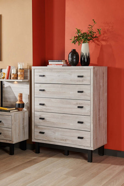 Zen Bedroom Chest of Drawers, 5-Drawer, 44.7W x 52.5H - Grey | Commode verticale Zen de 44,7 po (L) x 52,5 po (H) à 5 tiroirs pour la chambre à coucher - grise