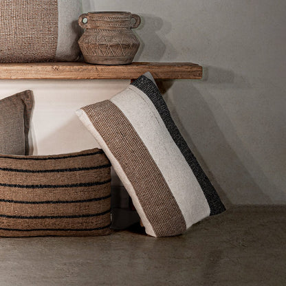 Coussin rectangulaire Amaira à rayures horizontales