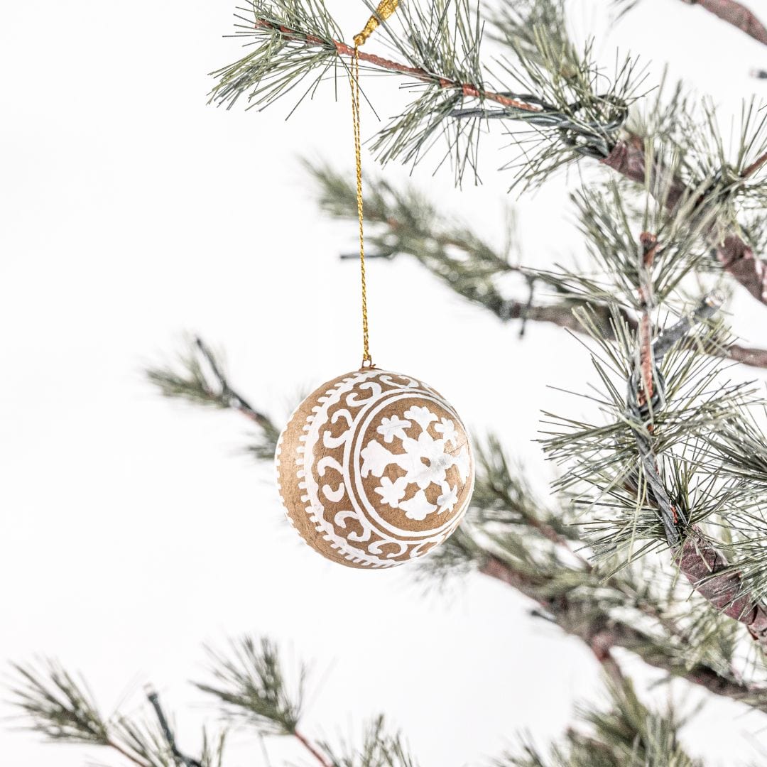 Boule de Noël en papier mâché | Blanche