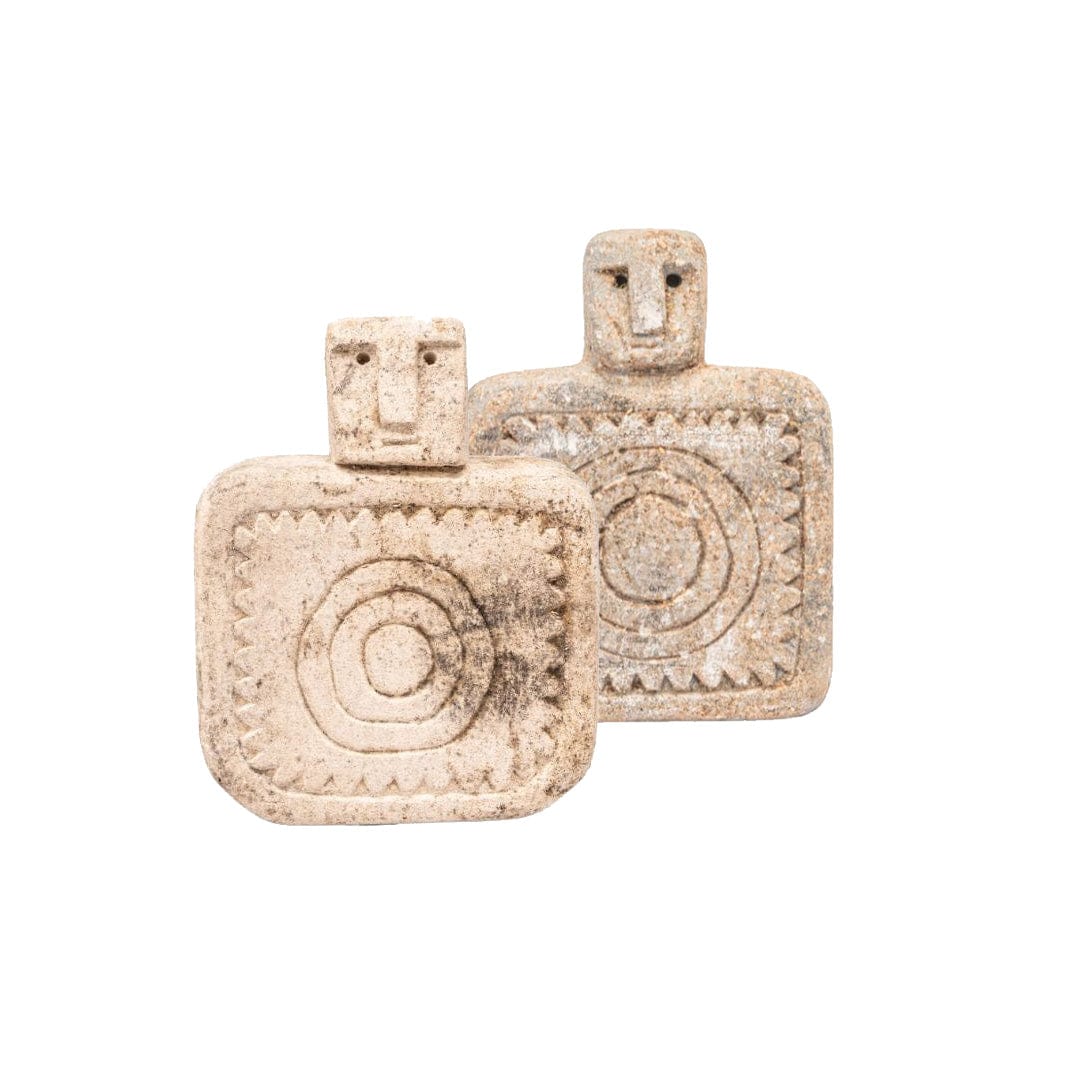 Symbole cible de la statue en pierre de Raja Sumba | Régulier